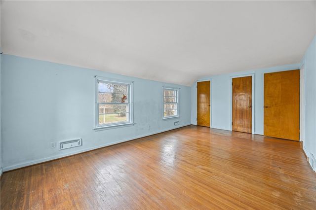 2866 Saint Paul Blvd, Irondequoit, NY 14617