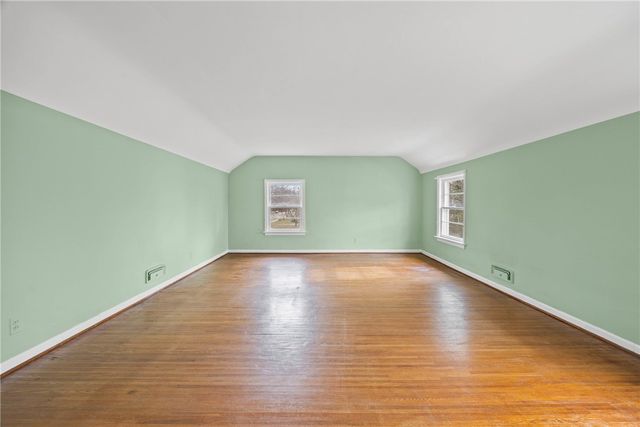 2866 Saint Paul Blvd, Irondequoit, NY 14617