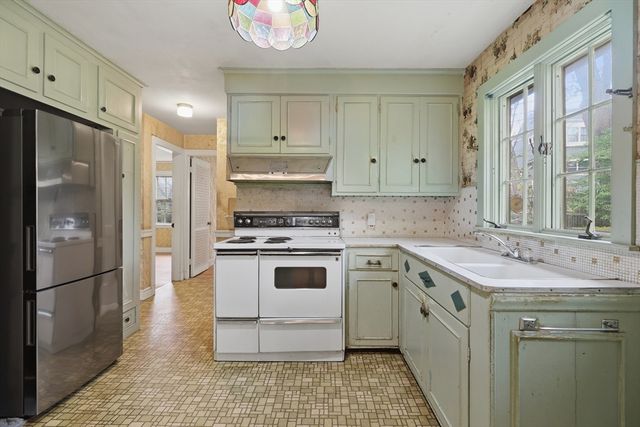 765 Concord Tpke, Arlington, MA 02476