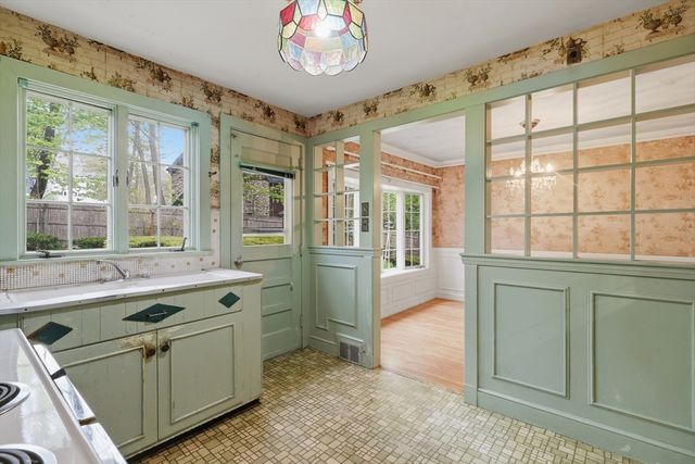 765 Concord Tpke, Arlington, MA 02476