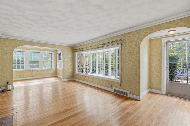 765 Concord Tpke, Arlington, MA 02476