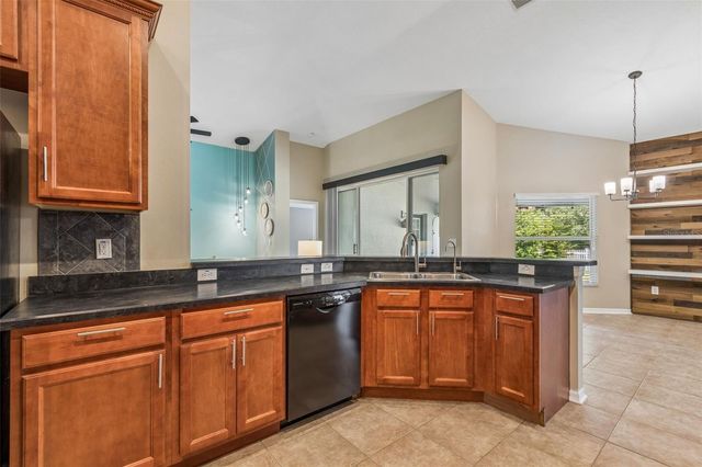 6736 PINE SPRINGS DRIVE, Wesley Chapel, FL 33545