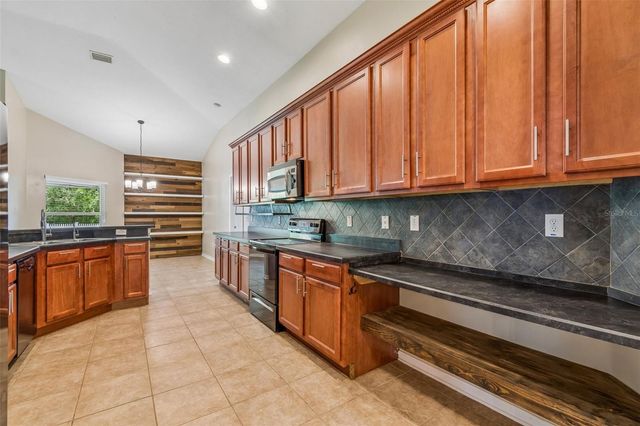 6736 PINE SPRINGS DRIVE, Wesley Chapel, FL 33545