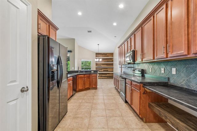 6736 PINE SPRINGS DRIVE, Wesley Chapel, FL 33545