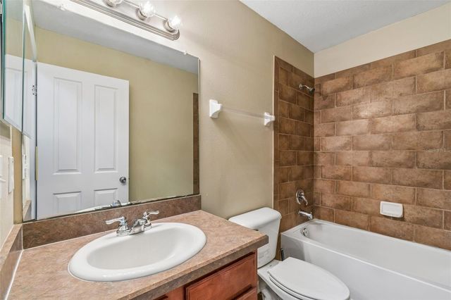 6736 PINE SPRINGS DRIVE, Wesley Chapel, FL 33545