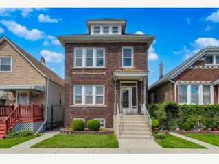 5212 S Sacramento Avenue, Chicago, IL 60632