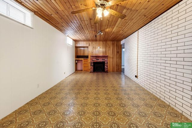 3414 S 121st Street, Omaha, NE 68144