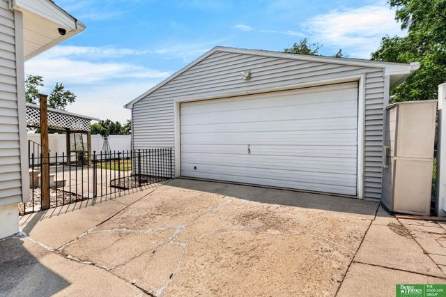 3414 S 121st Street, Omaha, NE 68144