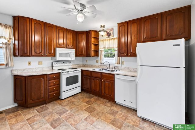 3414 S 121st Street, Omaha, NE 68144
