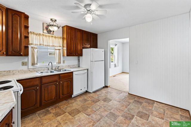 3414 S 121st Street, Omaha, NE 68144