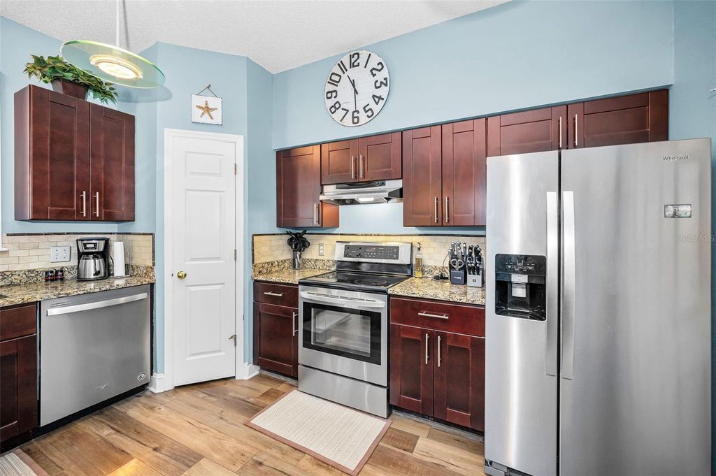 Image 15 of property listing at 24809 HYDE PARK BOULEVARD, Land O Lakes, FL 34639