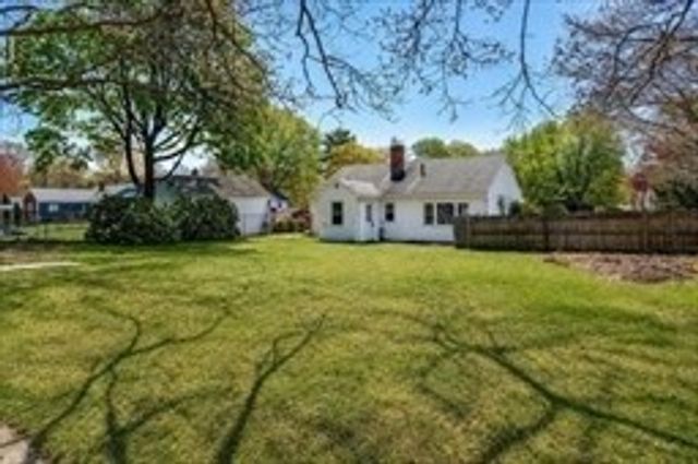 20 Rayburn Rd 1, Stoughton, MA 02072