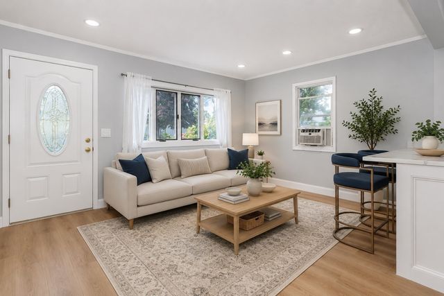 20 Rayburn Rd 1, Stoughton, MA 02072