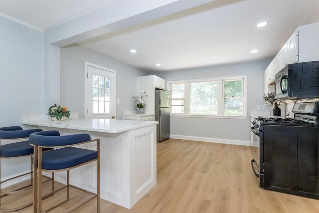 20 Rayburn Rd 1, Stoughton, MA 02072