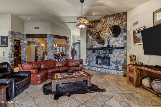 21230 S 156TH Street, Gilbert, AZ 85298