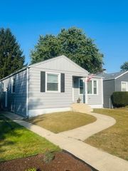 4122 Clinton Avenue, Stickney, IL 60402