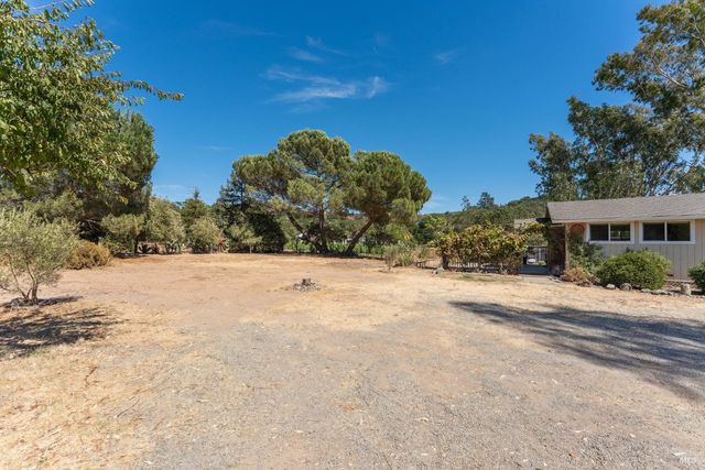 1795 Lovall Valley Rd, Sonoma, CA 95476