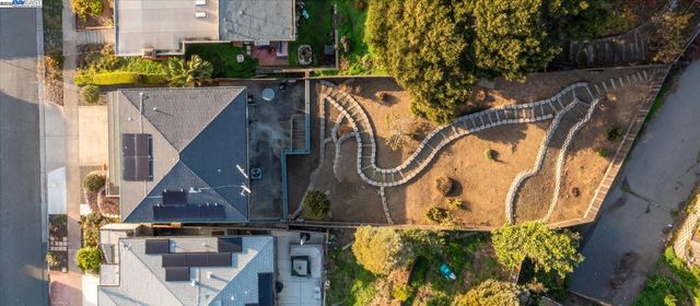 1564 Santa Clara St, Richmond, CA 94804