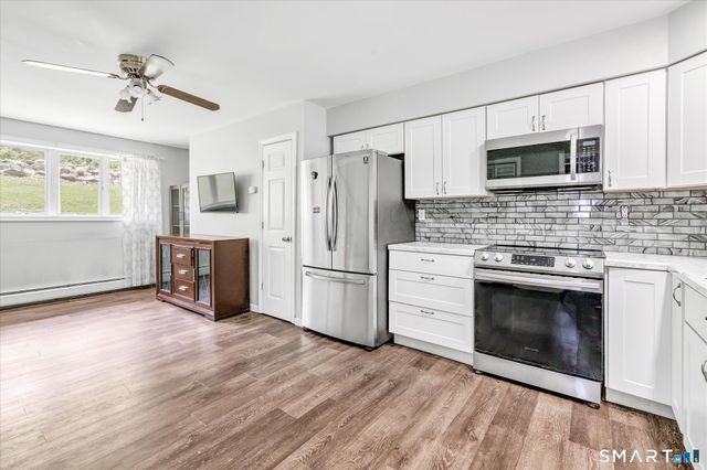 119 Freeman Road, Oxford, CT 06478