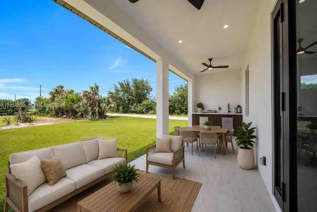 4200 17th ST SW, Lehigh Acres, FL 33976