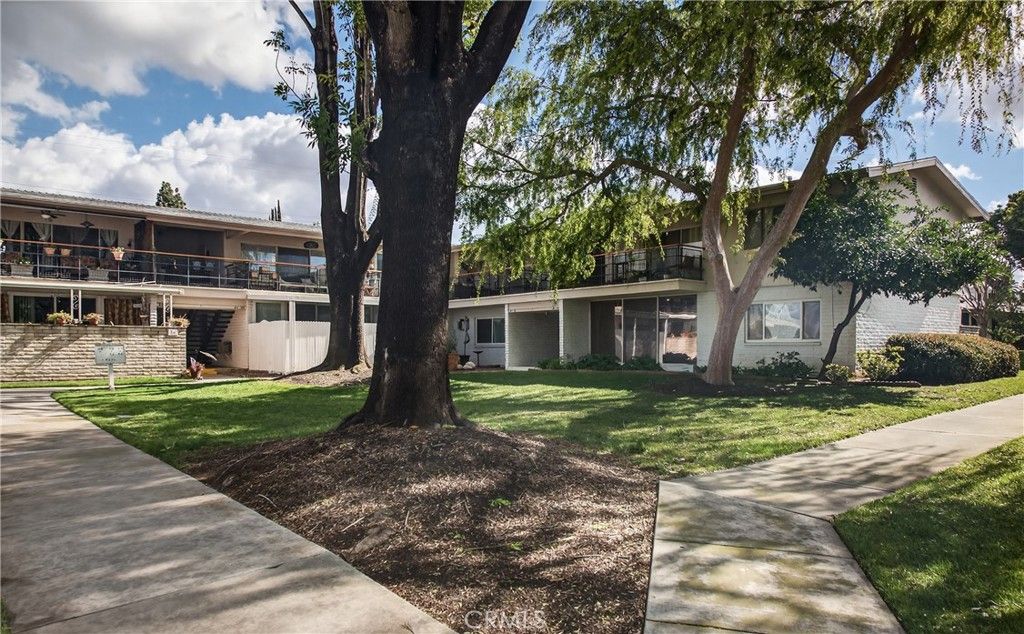 Image 2 of property listing at 48 N Center Street, Redlands, CA 92373