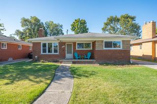 19136 Mott Avenue, Eastpointe, MI 48021