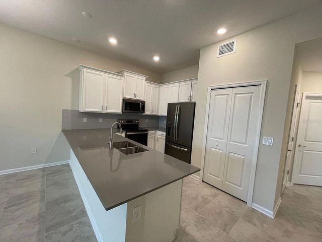 811 OCEAN COURSE AVENUE 501, Davenport, FL 33896