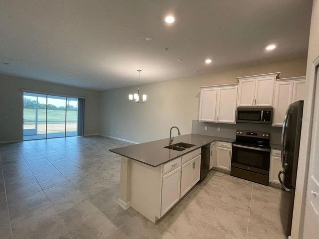 811 OCEAN COURSE AVENUE 501, Davenport, FL 33896
