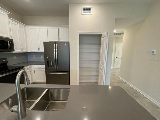 811 OCEAN COURSE AVENUE 501, Davenport, FL 33896