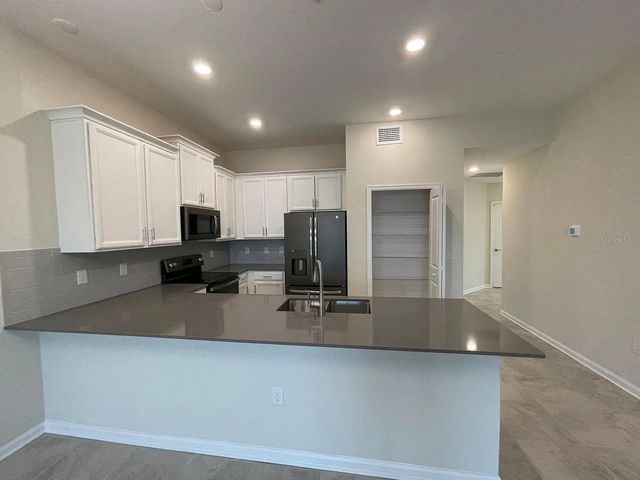 811 OCEAN COURSE AVENUE 501, Davenport, FL 33896