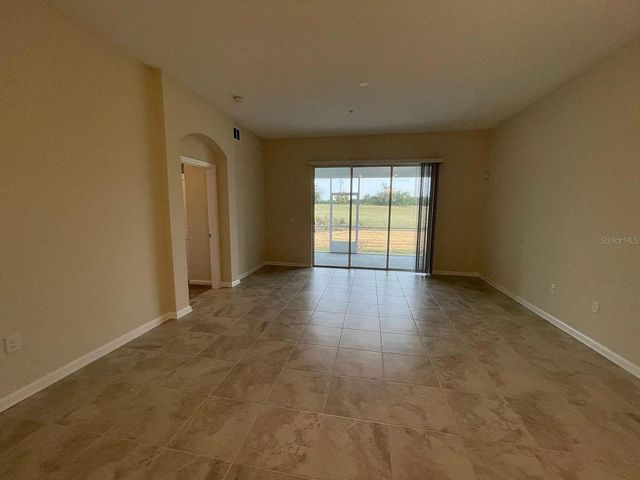 811 OCEAN COURSE AVENUE 501, Davenport, FL 33896