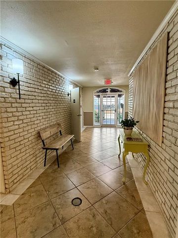 395 Pharr Road NE 103, Atlanta, GA 30305