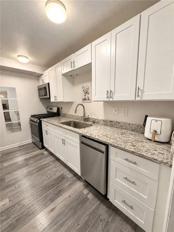 395 Pharr Road NE 103, Atlanta, GA 30305
