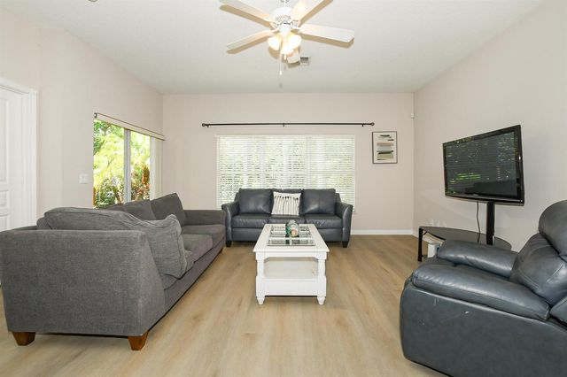 649 NE Bent Paddle Lane, Port St. Lucie, FL 34983