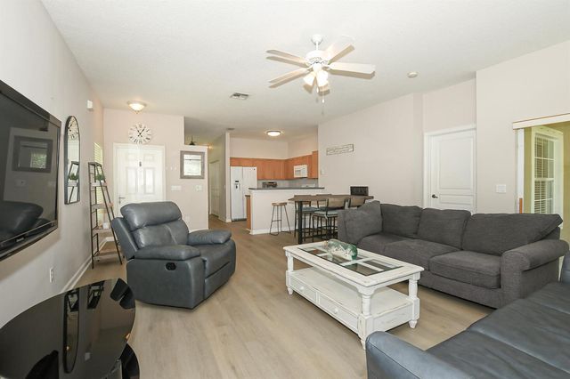 649 NE Bent Paddle Lane, Port St. Lucie, FL 34983