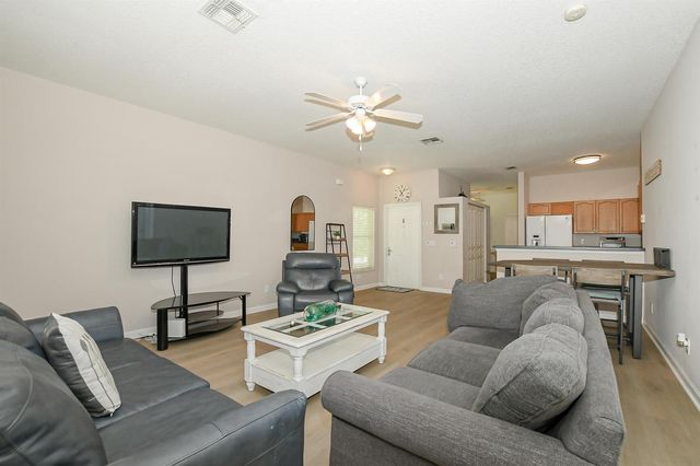 649 NE Bent Paddle Lane, Port St. Lucie, FL 34983