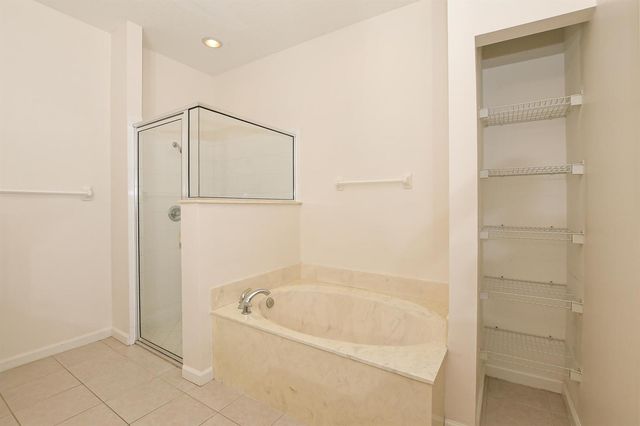 649 NE Bent Paddle Lane, Port St. Lucie, FL 34983