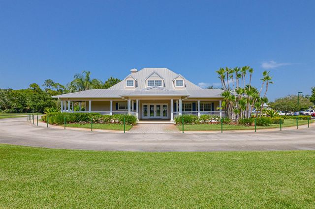 649 NE Bent Paddle Lane, Port St. Lucie, FL 34983