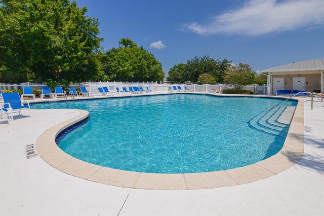 649 NE Bent Paddle Lane, Port St. Lucie, FL 34983