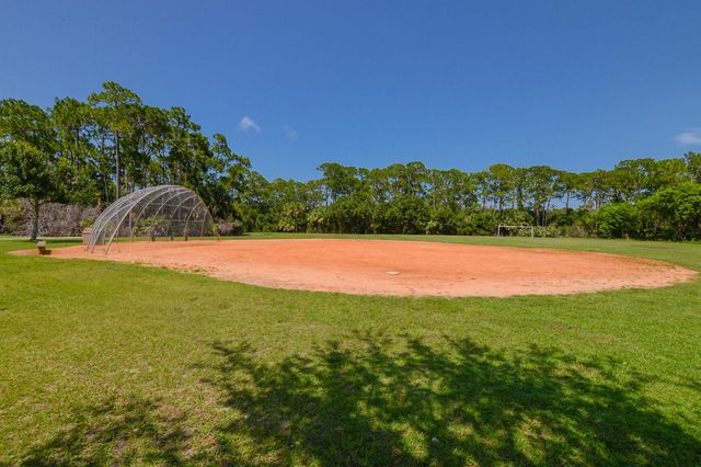 649 NE Bent Paddle Lane, Port St. Lucie, FL 34983