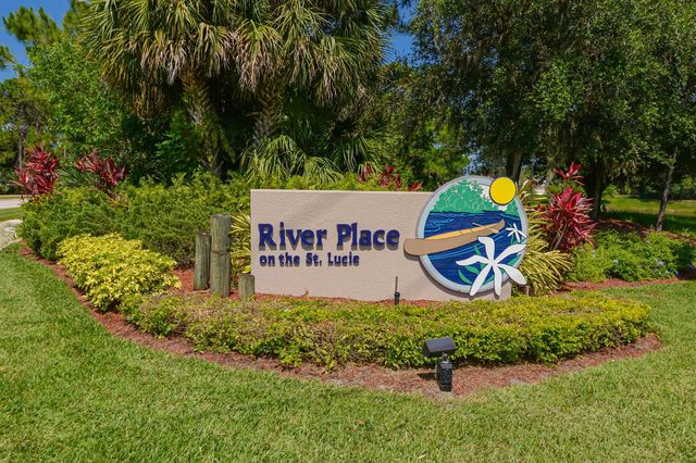 649 NE Bent Paddle Lane, Port St. Lucie, FL 34983