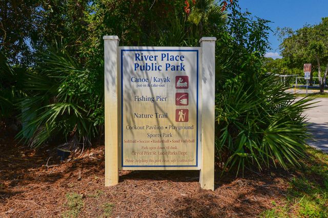 649 NE Bent Paddle Lane, Port St. Lucie, FL 34983