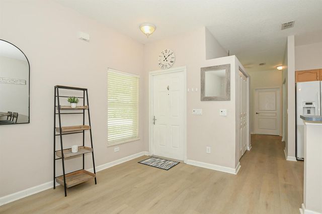 649 NE Bent Paddle Lane, Port St. Lucie, FL 34983