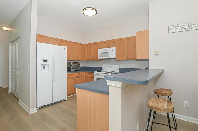 649 NE Bent Paddle Lane, Port St. Lucie, FL 34983
