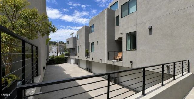 2172 Clifford Street, Los Angeles, CA 90026