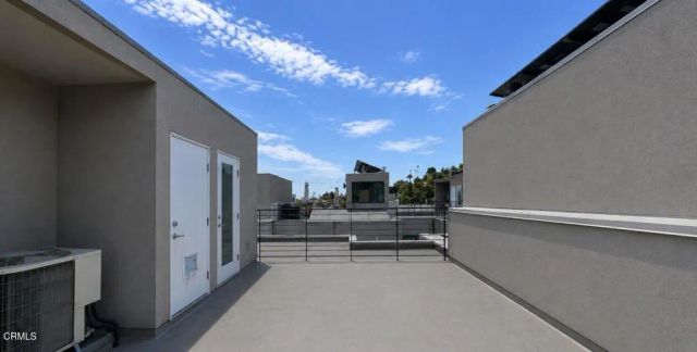 2172 Clifford Street, Los Angeles, CA 90026