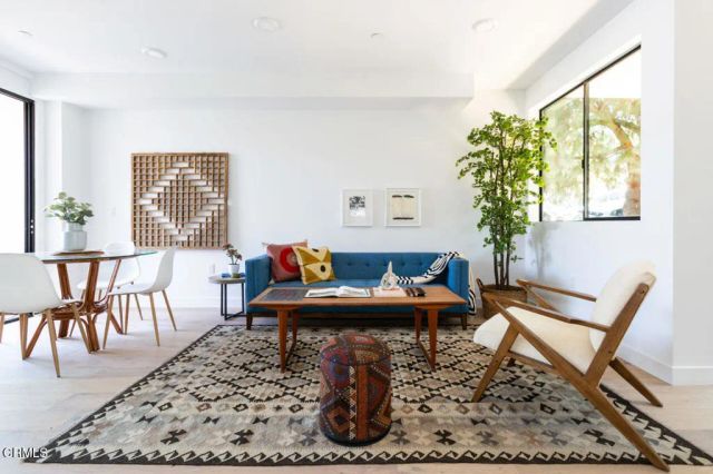 2172 Clifford Street, Los Angeles, CA 90026
