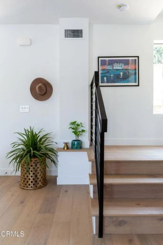 2172 Clifford Street, Los Angeles, CA 90026