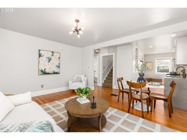 4624 N HUNT St, Portland, OR 97203