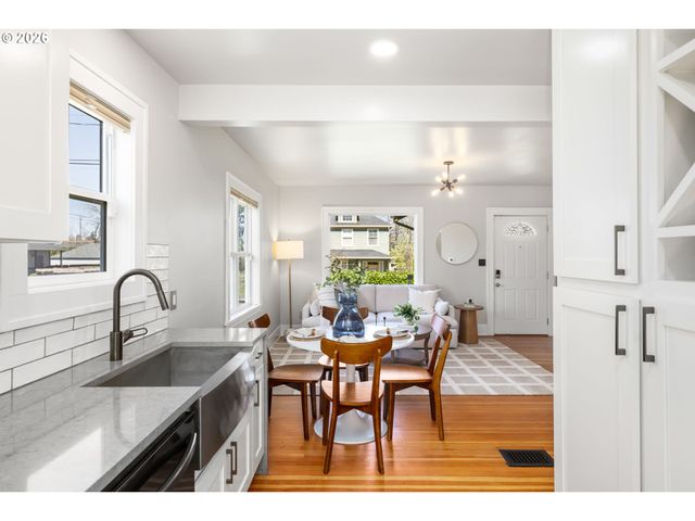 4624 N HUNT St, Portland, OR 97203